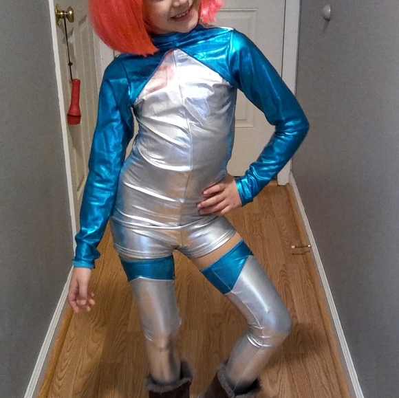 Silver and teal costume - Picture 6 of 6